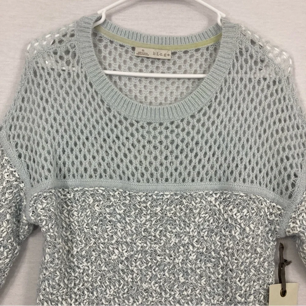 New Hinge Gray Silver Metallic Open Knit Round Neck Sweater Medium‎